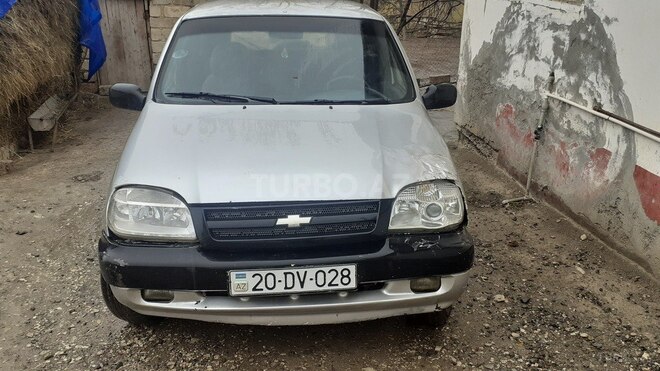 Chevrolet Niva 2004, 326,900 km - 1.7 l - Goranboy