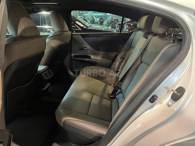 Lexus ES 300h 2022, 6,900 km - 2.5 l - Bakı