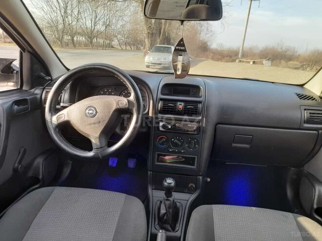 Opel Astra 2006, 150,000 km - 1.4 l - Qax