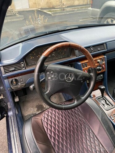 Mercedes E 280 1995, 399,806 km - 2.8 l - Bakı
