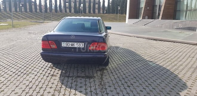 Mercedes E 240 1998, 352,000 km - 2.4 l - Şəmkir