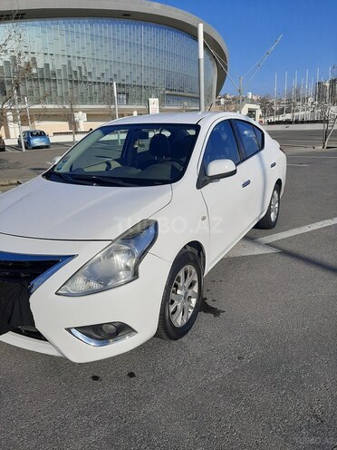 Nissan Sunny 2014, 300,000 km - 1.6 l - Bakı