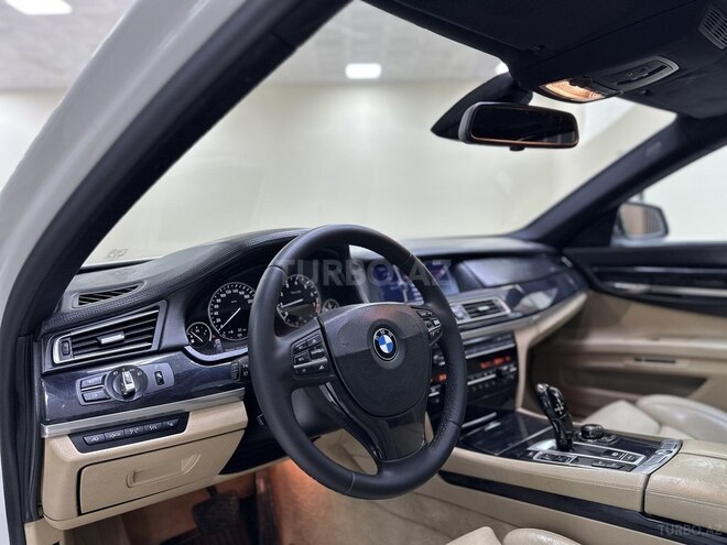 BMW 750 2010, 211,000 km - 4.4 l - Sumqayıt