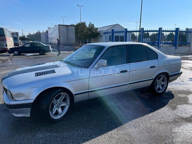 BMW 525 1992, 9,936 km - 2.5 l - Sumqayıt