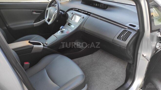 Toyota Prius 2015, 122,000 km - 1.8 l - Bakı
