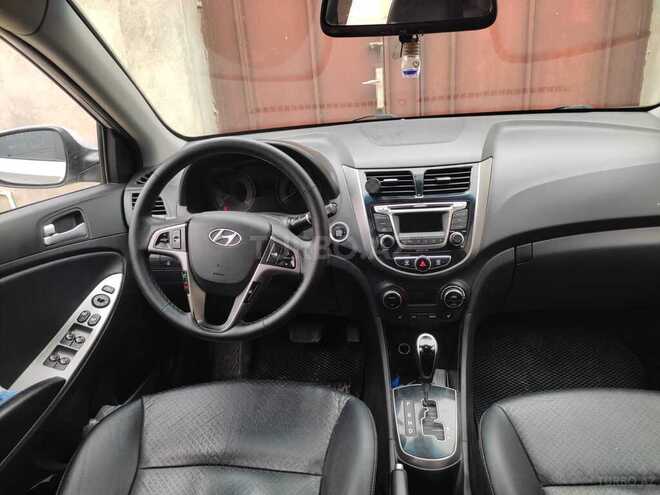 Hyundai Accent 2015, 155,250 km - 1.6 l - Bakı