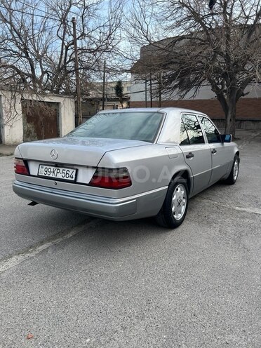 Mercedes E 230 1991, 270,000 km - 2.3 l - Bakı