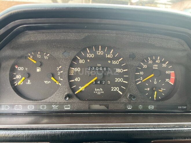 Mercedes E 230 1991, 270,000 km - 2.3 l - Bakı