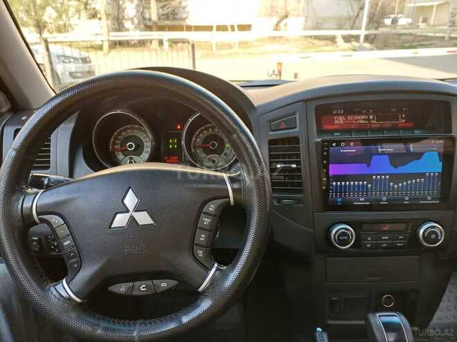 Mitsubishi Pajero 2011, 208,000 km - 3.5 l - Bakı