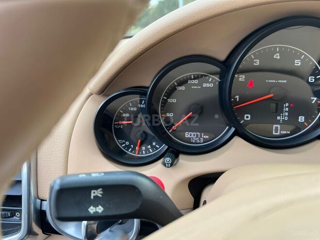 Porsche Cayenne 2014, 60,000 km - 3.6 l - Bakı