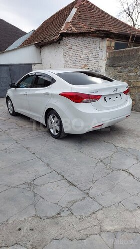 Hyundai Elantra 2011, 214,699 km - 1.8 l - Şəki