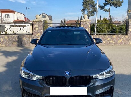 BMW 330 2018