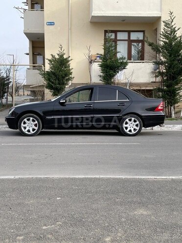 Mercedes C 240 2001, 413,461 km - 2.4 l - Kürdəmir