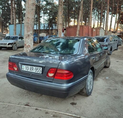 Mercedes E 300 1996, 554,000 km - 3.0 l - Bakı