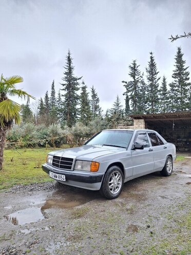 Mercedes 190 1990, 100,000 km - 2.0 l - Astara