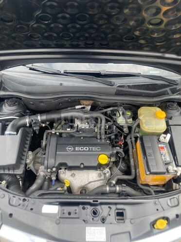 Opel Astra 2005, 245,000 km - 2.0 l - Bakı