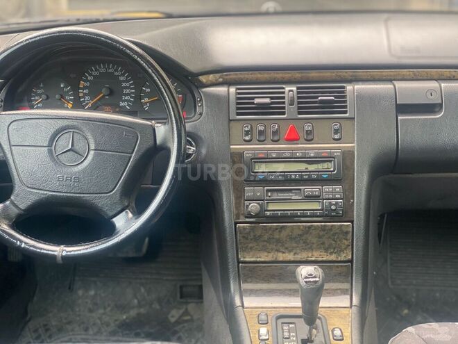 Mercedes E 280 1998, 300,000 km - 2.8 l - Bakı