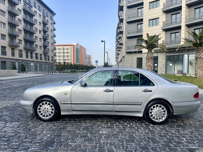 Mercedes E 240 1998, 424,317 km - 2.4 l - Bakı
