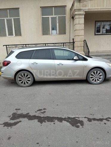 Opel Astra 2011, 238,000 km - 1.4 l - Bakı