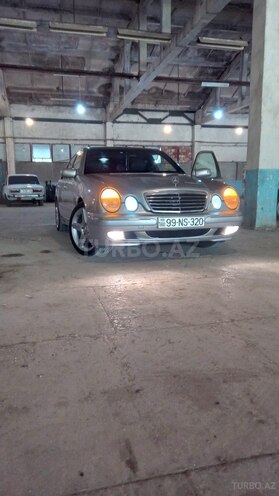 Mercedes E 320 2000, 315,789 km - 3.2 l - Sabirabad