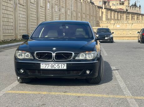 BMW 750 2005