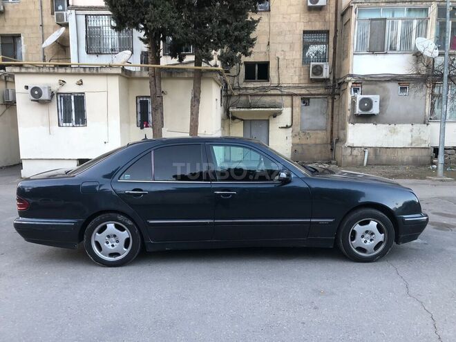 Mercedes E 220 1999, 345,000 km - 2.2 l - Bakı