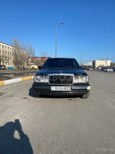 Mercedes E 300 1993, 982,826 km - 3.0 l - Sumqayıt
