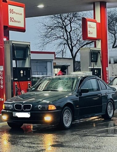 BMW 523 1998, 322,000 km - 2.5 l - Bakı