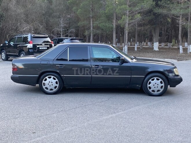 Mercedes E 250 1994, 258,963 km - 2.5 l - Sumqayıt