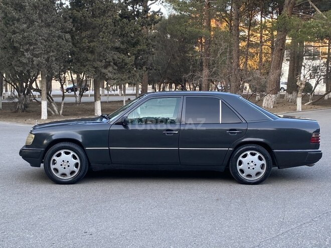 Mercedes E 250 1994, 258,963 km - 2.5 l - Sumqayıt