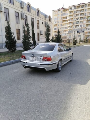 BMW 525 2003, 250,000 km - 2.5 l - Sumqayıt