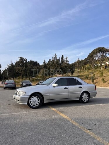 Mercedes C 220 1999, 241,000 km - 2.2 l - Bakı