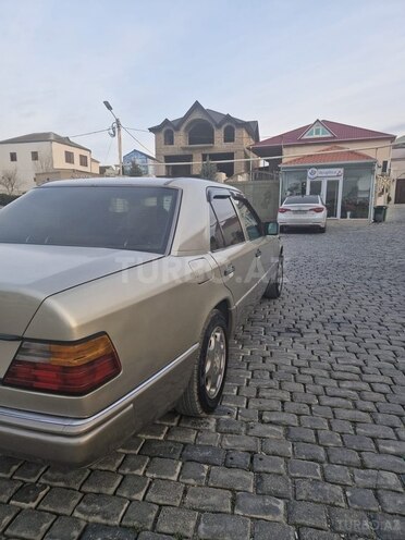 Mercedes E 200 1991, 47,000 km - 2.0 l - Bakı