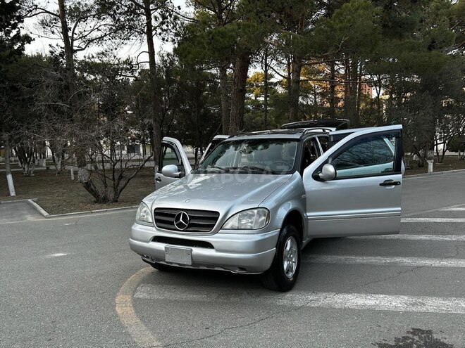 Mercedes ML 320 2001, 275,000 km - 3.2 l - Sumqayıt