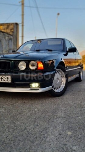BMW 525 1993, 300,000 km - 2.5 l - Qəbələ