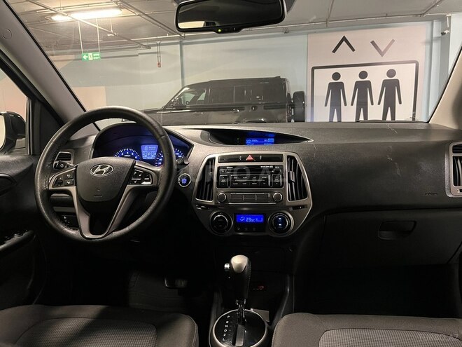 Hyundai i20 2012, 76,500 km - 1.4 l - Bakı