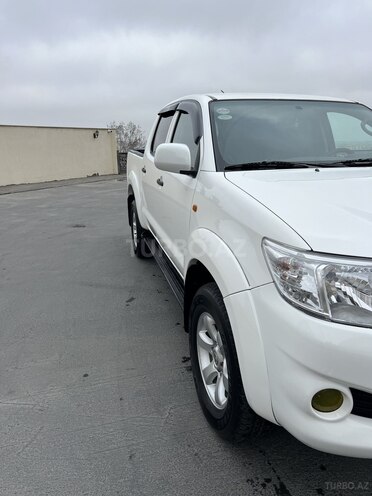 Toyota Hilux 2013, 211,000 km - 3.0 l - Bakı
