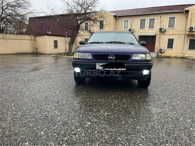 Opel Astra 1997, 250,000 km - 1.6 l - Bakı