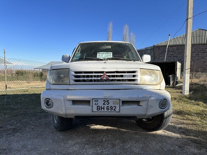 Mitsubishi Pajero io 1999, 262,623 km - 1.8 l - Göygöl