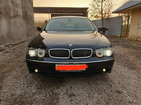 BMW 745 2004