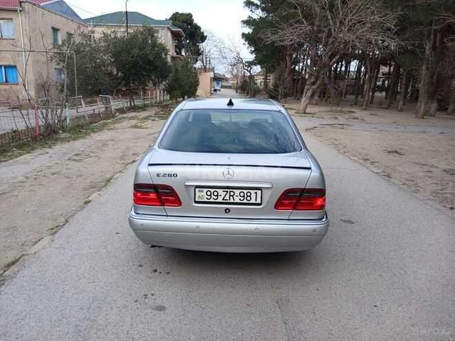 Mercedes E 240 1999, 234,000 km - 2.4 l - Sumqayıt