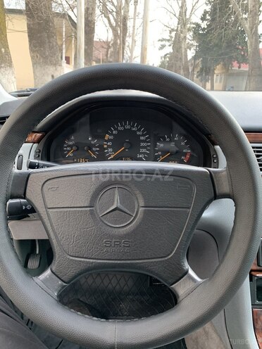Mercedes E 200 1998, 215,000 km - 2.0 l - Şəmkir