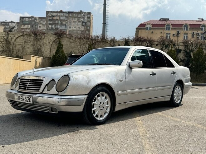 Mercedes E 320 1998, 230,000 km - 3.2 l - Bakı