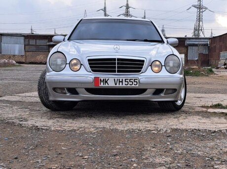 Mercedes E 200 2000