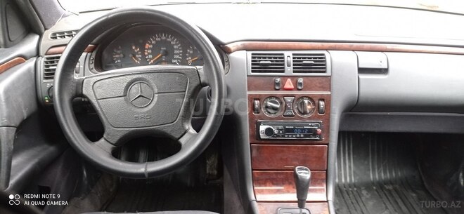 Mercedes E 230 1996, 312,432 km - 2.3 l - Sumqayıt