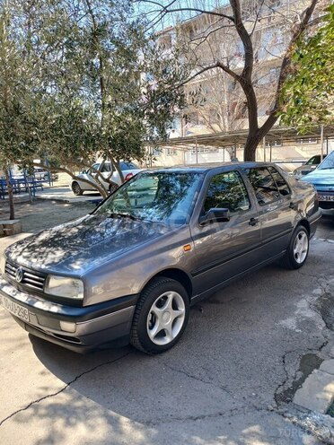 Volkswagen Vento 1993, 222,200 km - 2.0 l - Sumqayıt
