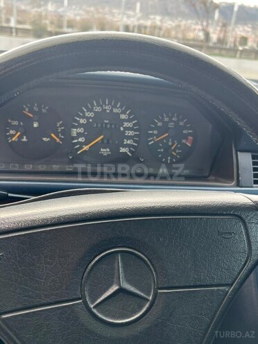 Mercedes E 280 1995, 301,845 km - 2.8 l - Bakı