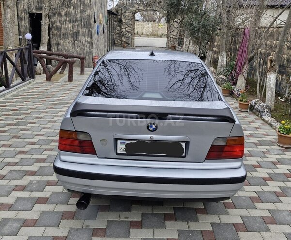 BMW 320 1997, 135,000 km - 2.0 l - Bakı