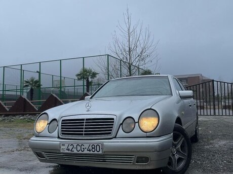 Mercedes E 220 1996