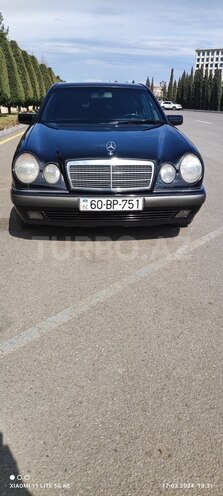 Mercedes E 240 1998, 285,000 km - 2.4 l - Gəncə